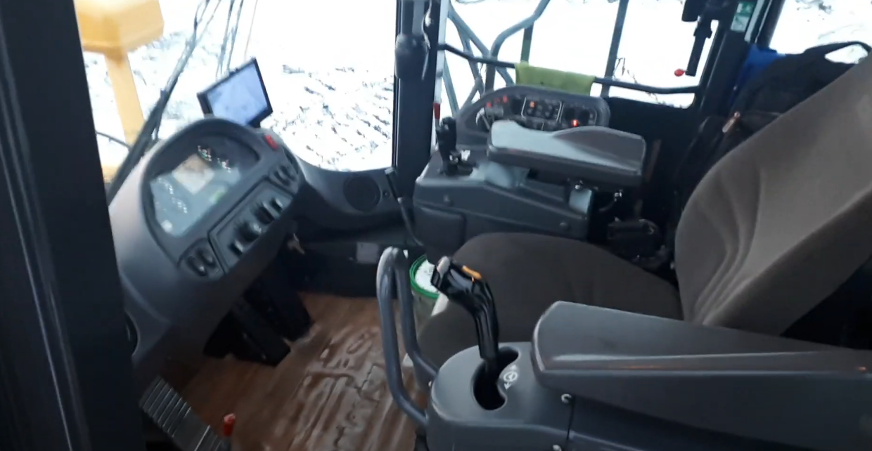 бульдозер Komatsu WD600-6